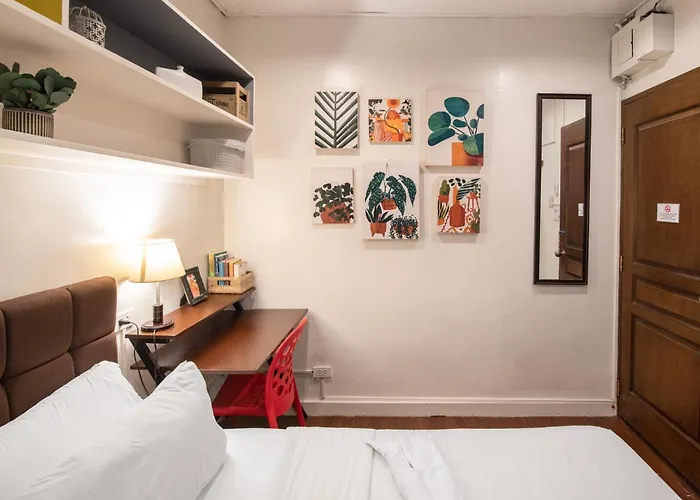 Homey And Cozey Poblacion Makati S05 منزل للإقامة *