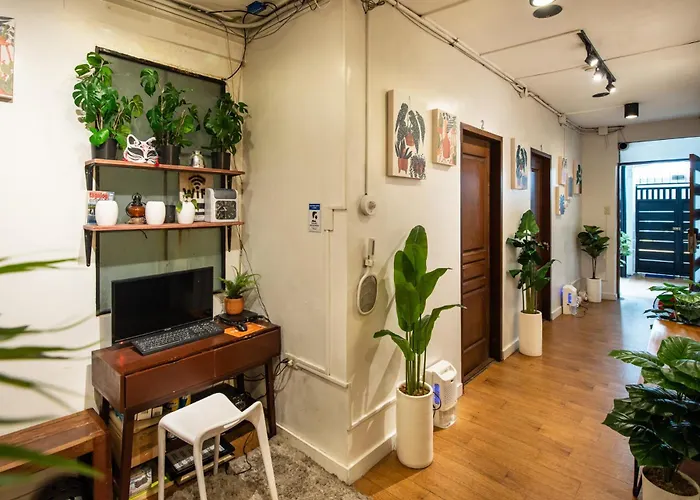 Homey And Cozey Poblacion Makati S05 منزل للإقامة